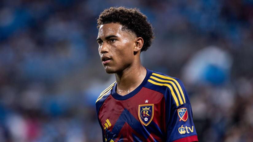 Góc Nhìn BM88: Daily Mail: Thương vụ Gozo tới Crystal Palace tắc vì thủ tục giấy tờ, CLB vẫn tin sẽ hoàn tất