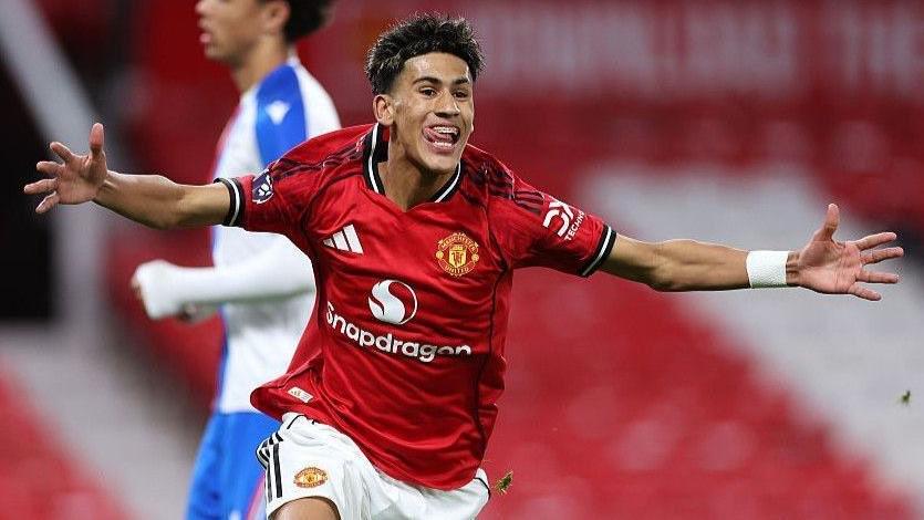 Góc Nhìn BM88: Mail: Man Utd vẫn muốn thuyết phục JJ ở lại, họ còn hai tuần