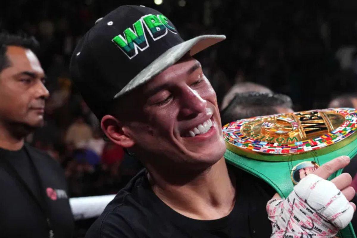 Góc Nhìn BM88: Benavidez từ bỏ đai WBC hạng dưới nặng, Hutchinson và Buatsi sẽ tranh chiếc đai bỏ trống